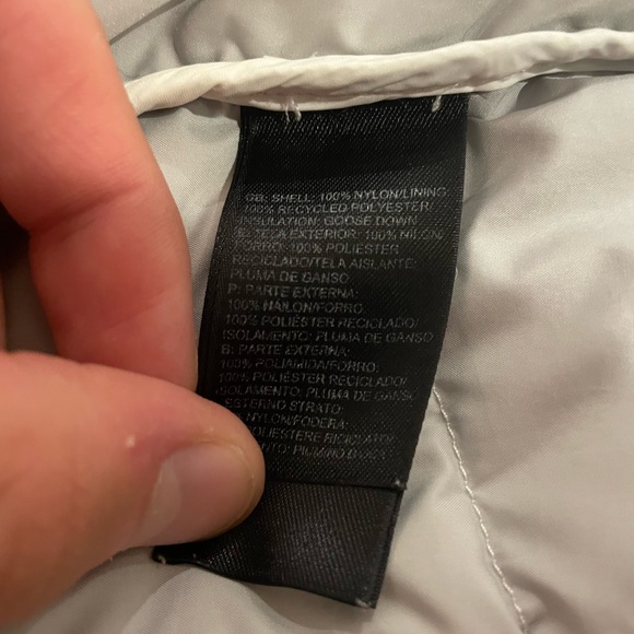 White North Face 700 down-filled puffer Gilet small - Picture 5 of 8